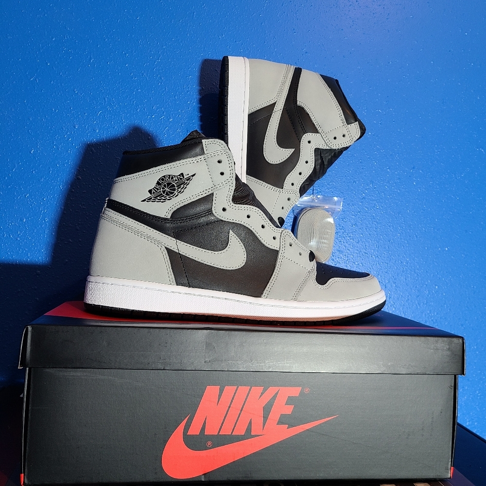 Air Jordan Mens 1 Retro High OG "Shadow 2.0